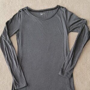 GAP Long Sleeve Tee Women's Size XS Gray Long Sleeved T-shirt